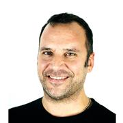 Doy clases dedicadas, individuales y por grupos, con un método sencillo y ameno.
